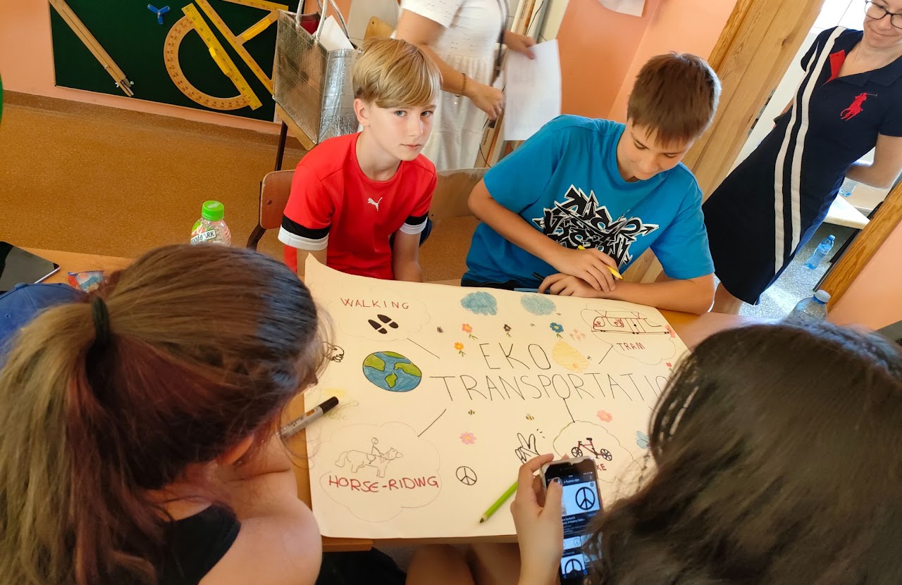 Spolupráce polských, slovenských a českých studentů ve skupinách